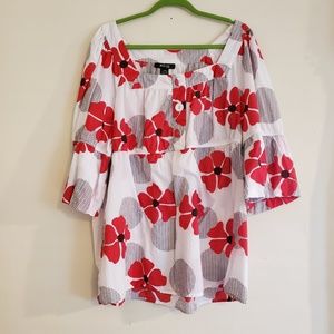 Style & Co lightweight flowy flower top